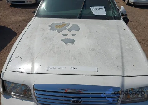 2001 Ford Crown Victoria Police Interceptor from USA, damaged, VIN 2FAFP71W21X165218